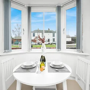Beautiful Waterside - Parking - Perry Barr - Rated *