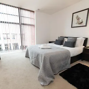 Apartment Urban City Suites, Water St