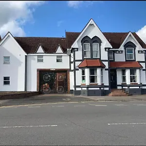 Pluxa Bearwood Hotel Double Bedroom With Car Park