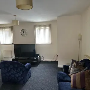 Barons Place Apartment *
