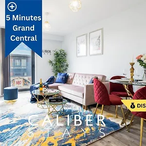 Caliber Stays - Large 2 Bed Luxury Apt - 5 Min Walk From Bullring - Cube - Mailbox - New Street Station - Free Netflix * Birmingham