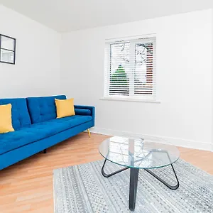דירה Modern Two Bedroom Flat With Free Parking *